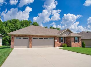 831 E Grouse Rd, Nixa, MO 65714