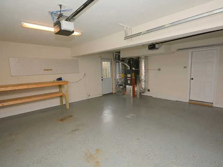 2216 E Berrie Cir — Photo 46