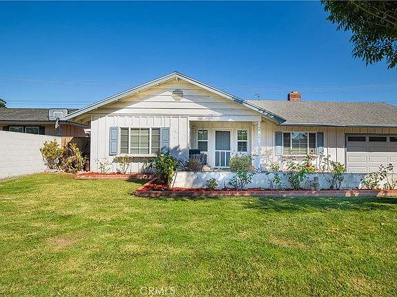 4th image of 2726 Castle Rock Rd