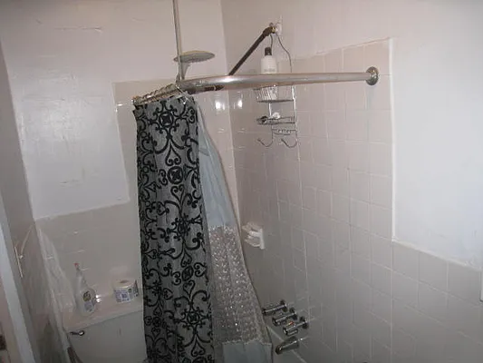 Rented by Alexiou Realty | media 3