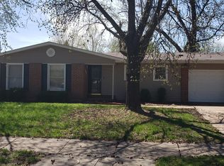 600 Lawnview Dr, Florissant, MO