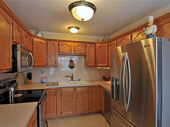 5th image of 1035 Norwood Ln