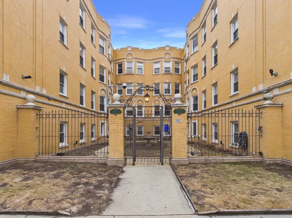 7403 N Hoyne Ave #2, Chicago, IL 60645