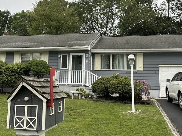 9 Knollwood Rd