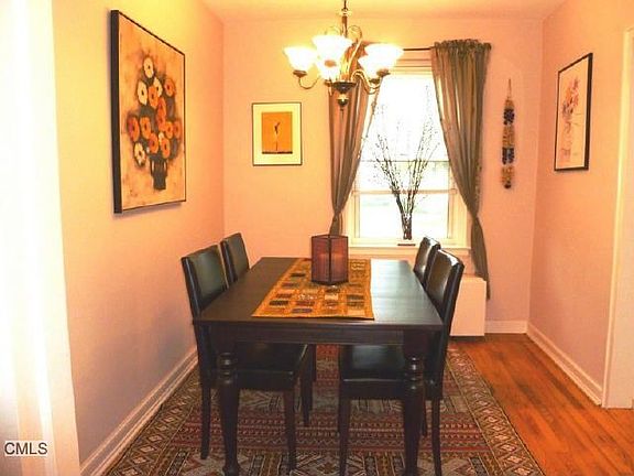 4th image of 118 Woodside Grn APT 2A