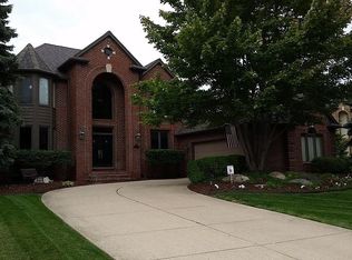 3664 Aynsley Dr, Rochester Hills, MI 48306