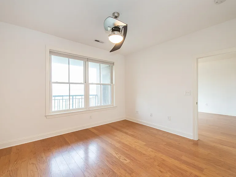 20 Avenue At Port Imperial #330 — Photo 12