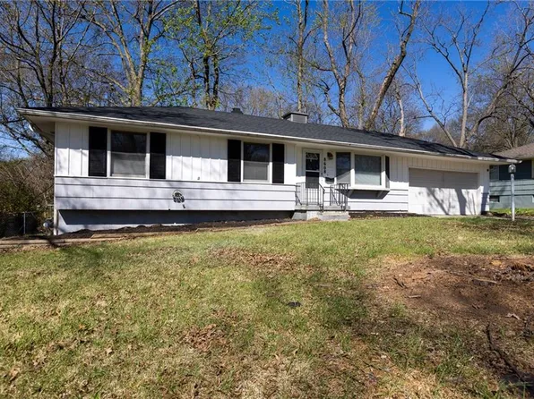 8608 Kentucky Ave, Raytown, MO 64138