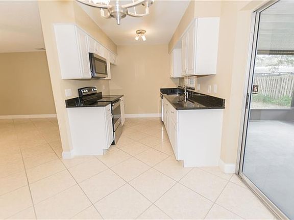 4th image of 115 Centennial Dr