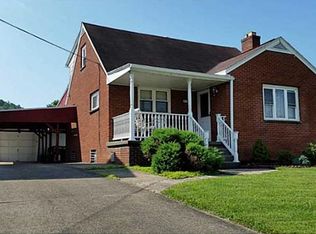 29 Jefferson St, Stockdale, PA 15483
