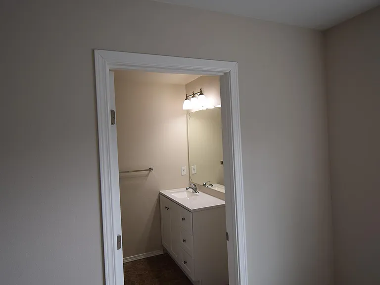 8724 Stockholm Ln NE — Photo 15