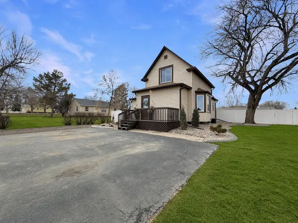 3010 2nd St SE, Minot, ND 58701
