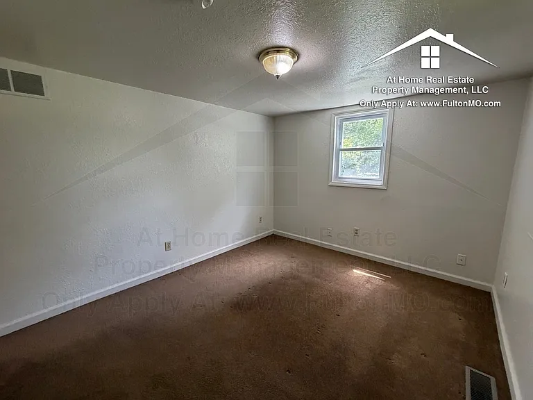 1512 Monroe St — Photo 7