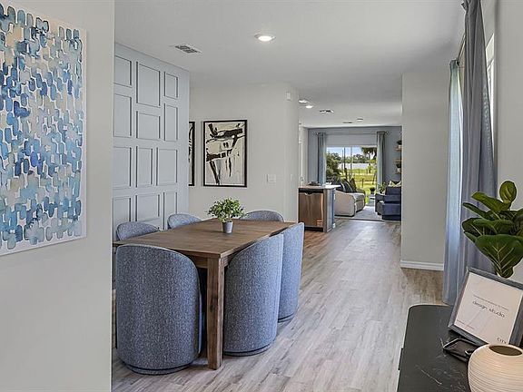 3rd image of 5584 TAVERNA LOOP