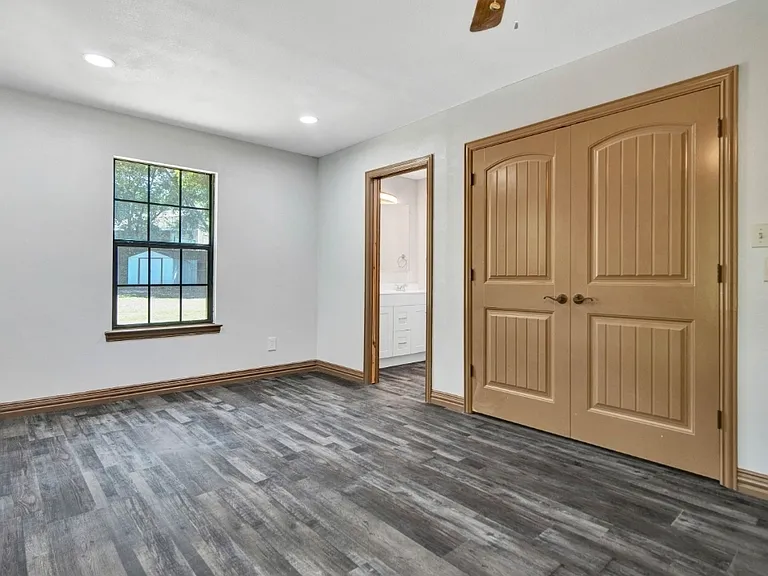 306 Homesite Rd — Photo 6
