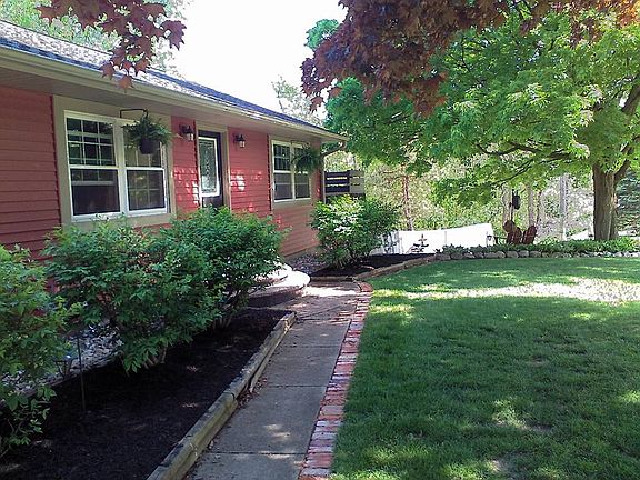 2nd image of 3254 Lotus St