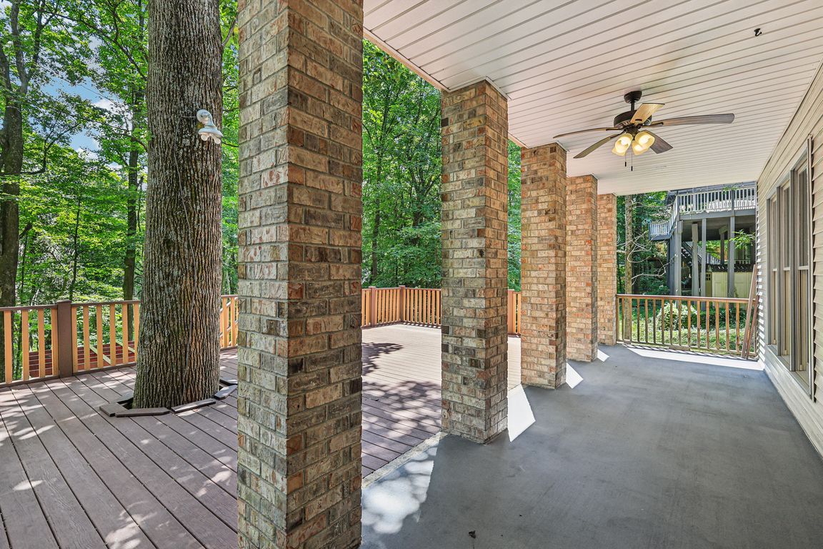 Willowick Dr-S2407-105.jpg
