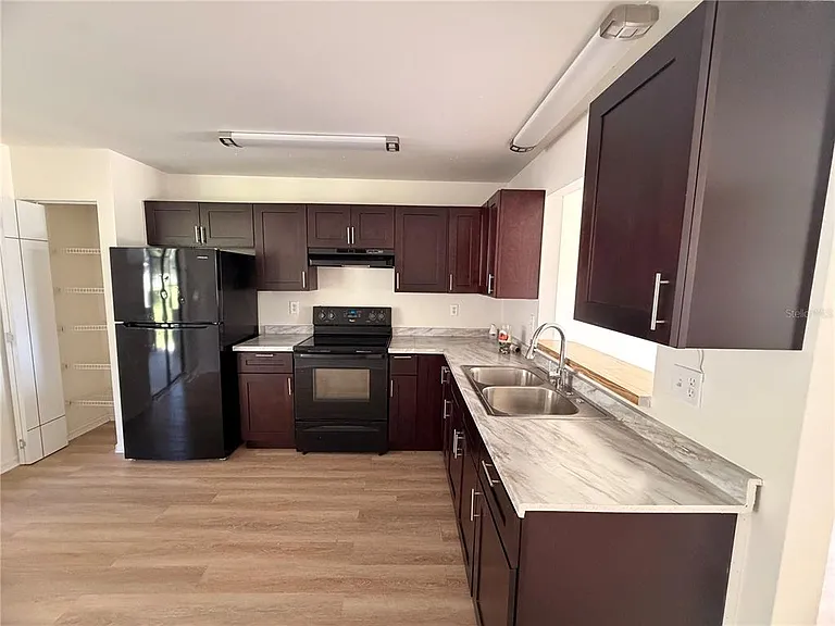 295 Cobalt Dr — Photo 4