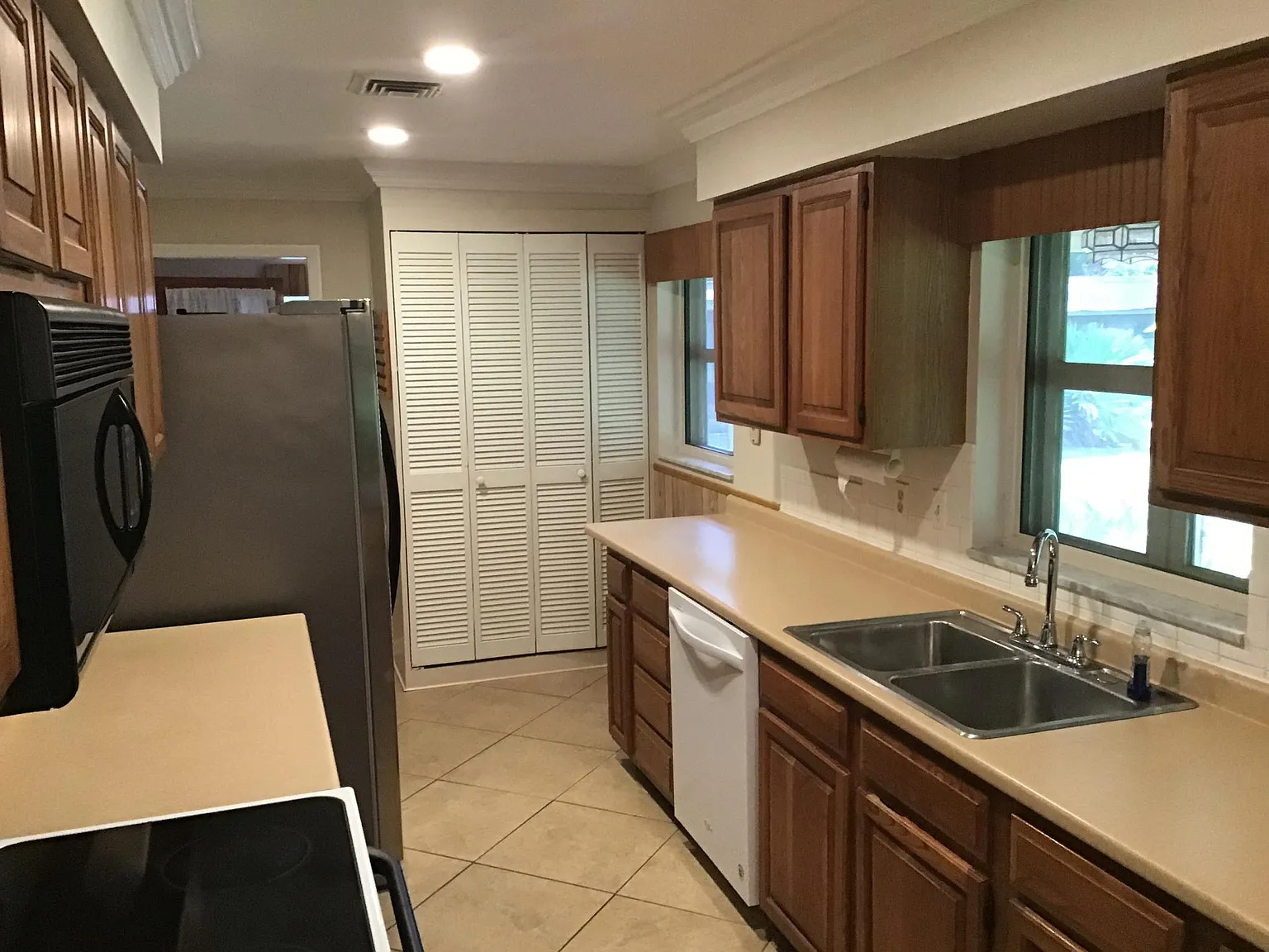3 bed, 1516 sqft, $3,600 — Photo 4