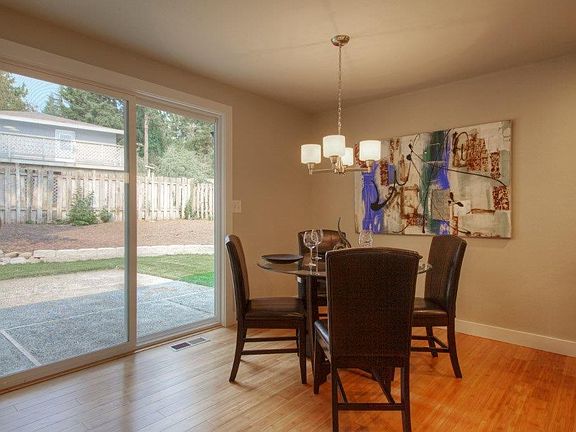 4th image of 11637 110th Ave NE