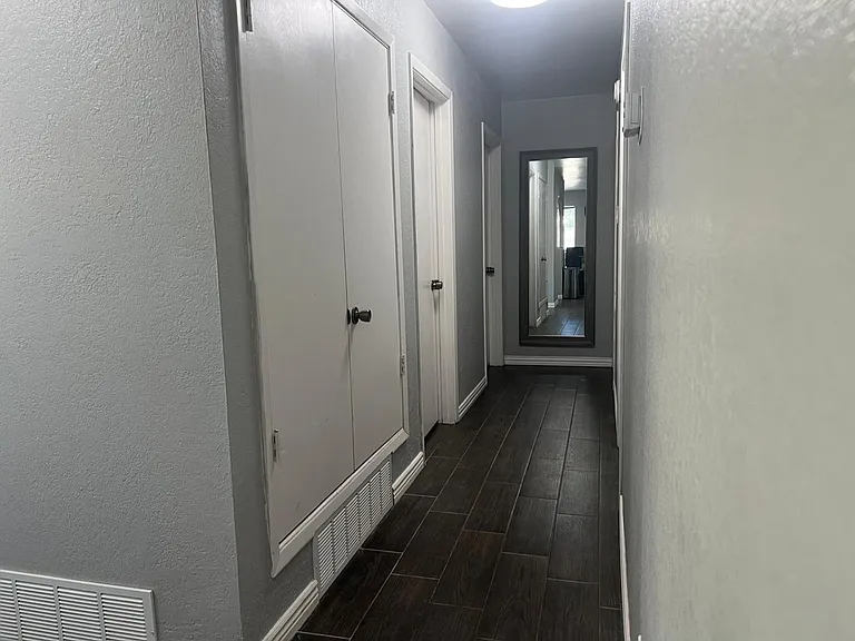 2504 Baylor Ave — Photo 31
