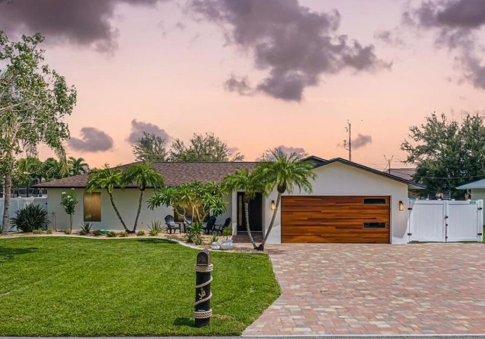 【s】bibiy MELINDA CAPE Embellished Zip Front Cape | Chico's