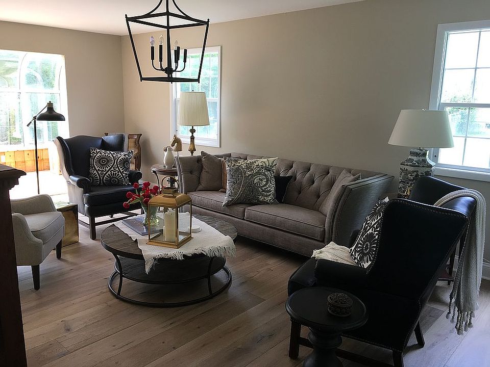 1st image of 6 Hidden Valley Ln