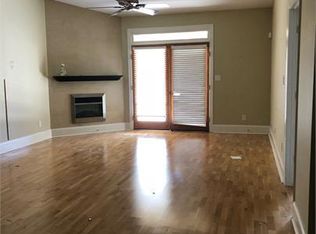 125 Woodlake Pl #211, Athens, GA 30605