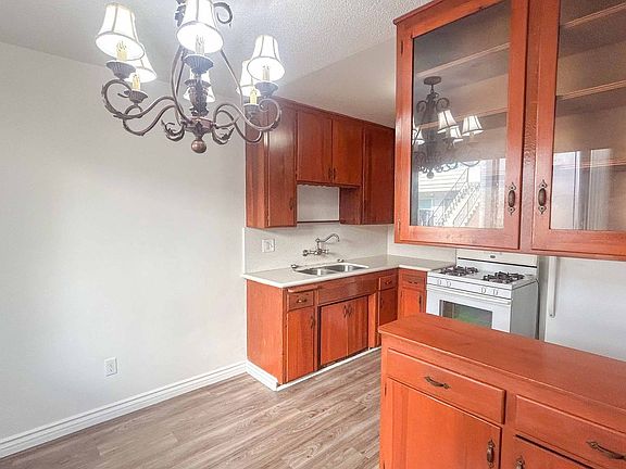 5th image of 943-83 E Madison Ave #943