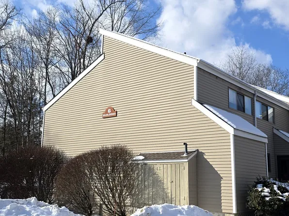 51 Brook Street APT 6A, Naugatuck, CT 06770