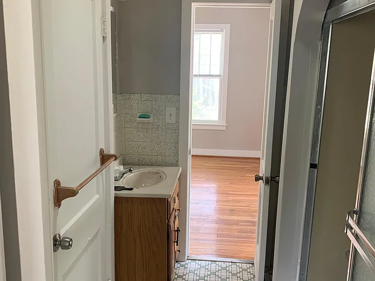4709 Holly St — Photo 3