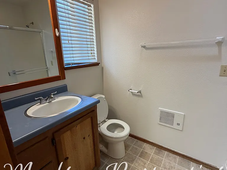 325 W 3rd Ave — Photo 28