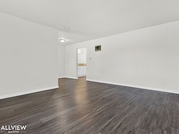 3rd image of 1855 Bayview Heights Dr APT 12