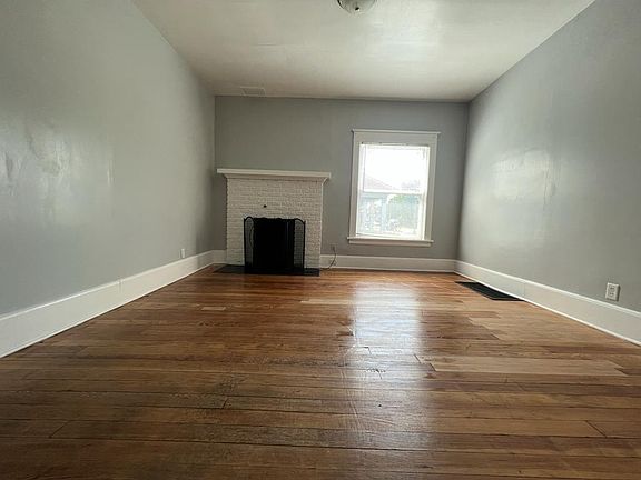 5th image of 609 E Mishawaka Ave #1/2