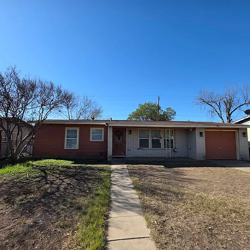226 Antrim Dr Photo 1