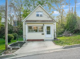 1334 Monroe St, Alton, IL 62002