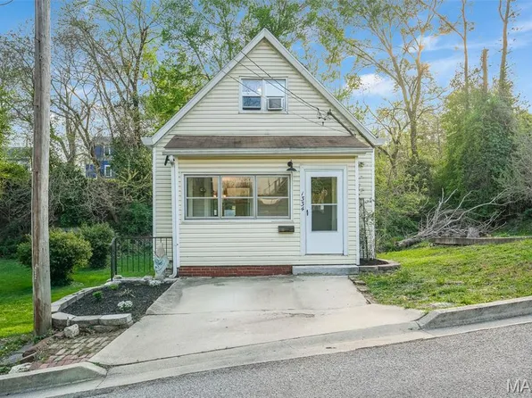 1334 Monroe St, Alton, IL 62002