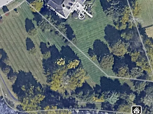 1304 Sugartown Rd, Berwyn, PA 19312