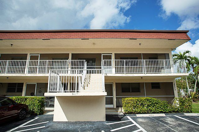 1st image of 5377 SW 40th Ave APT 201
