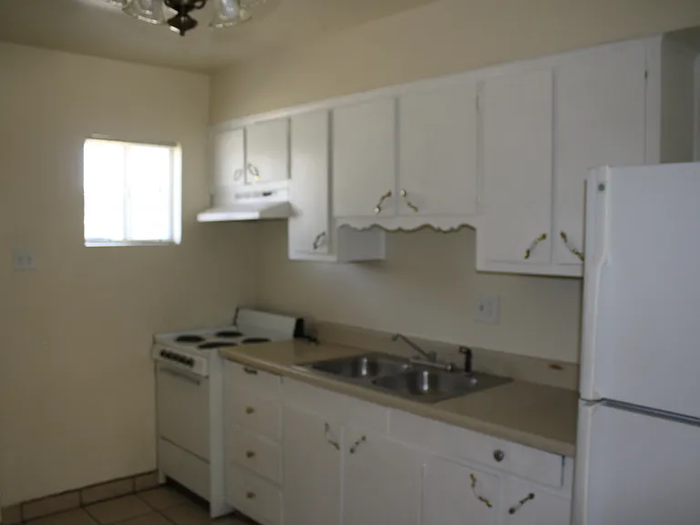 2 Bedroom Units with Private Backyard — Photo 5