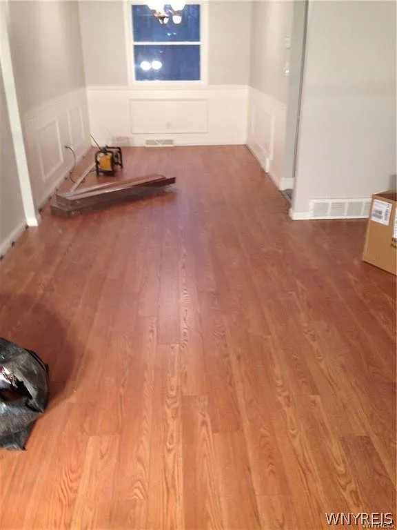 3 bed, 1.0 bath, 1291 sqft, $2,150 — Photo 4