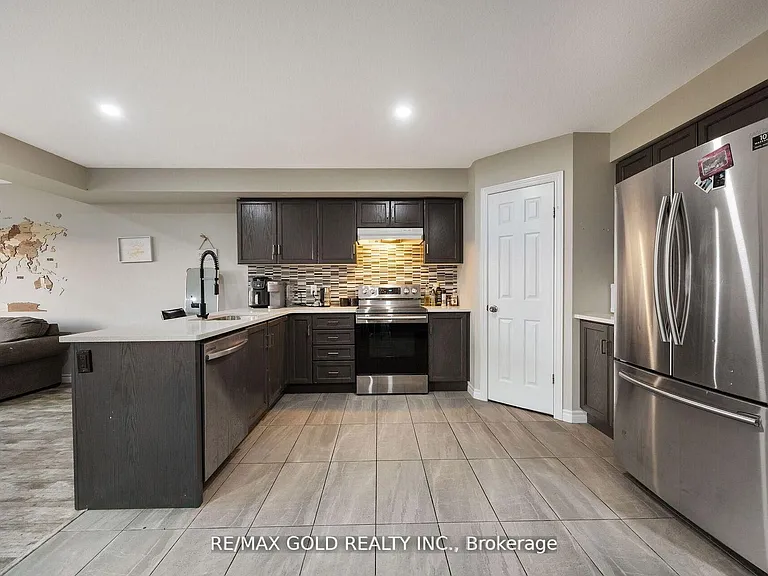 1357 Calais Dr — Photo 10