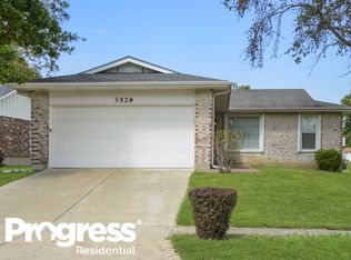 3529 Whispering Woods Dr, Florissant, MO