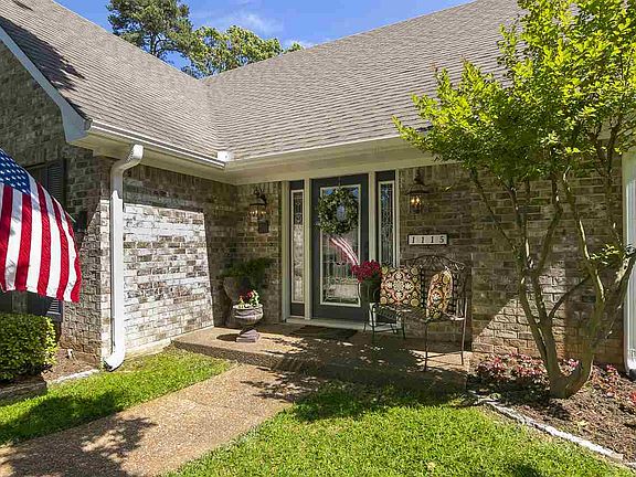 2nd image of 1115 Windsong Ln
