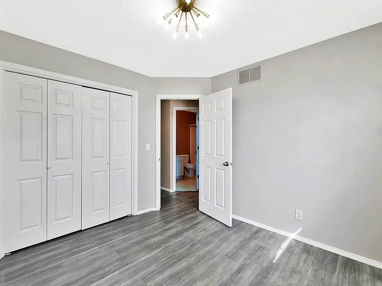 4923 Farmstead Ct — Photo 28