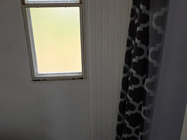 primary toilet/shower room