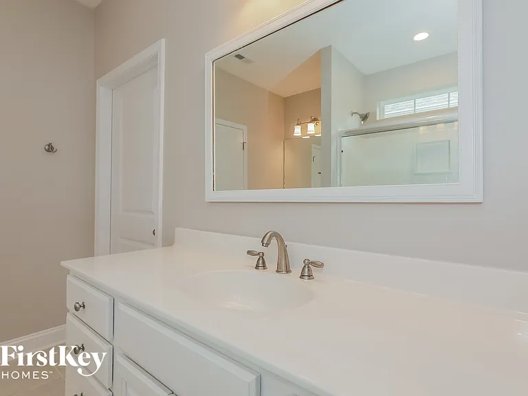 2607 Whispering Way — Photo 10