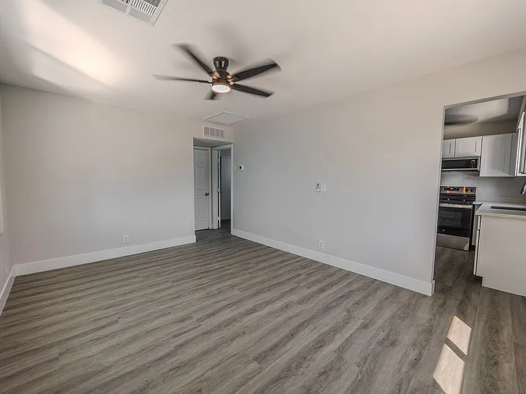 1008 S 3rd St #3 — Photo 1