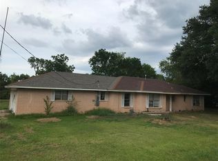 434 7th St, Normangee, TX 77871
