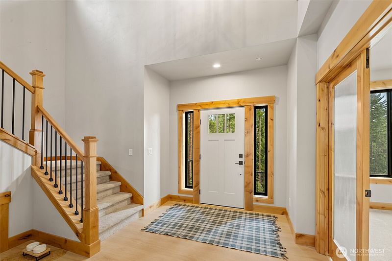 3rd image of 660 Stone Ridge Drive